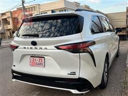 تويوتا سيينا